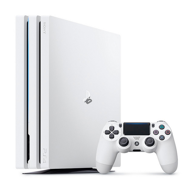 PlayStation 4 Pro Glacier White