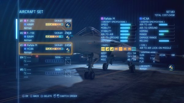 Screenshot do modo de customização de aeronaves de Ace Combat 7: Skies Unknown
