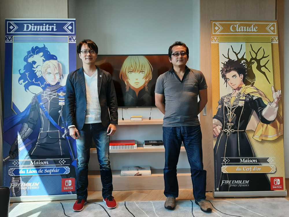 Foto dos co-diretores de Fire Emblem: Three Houses