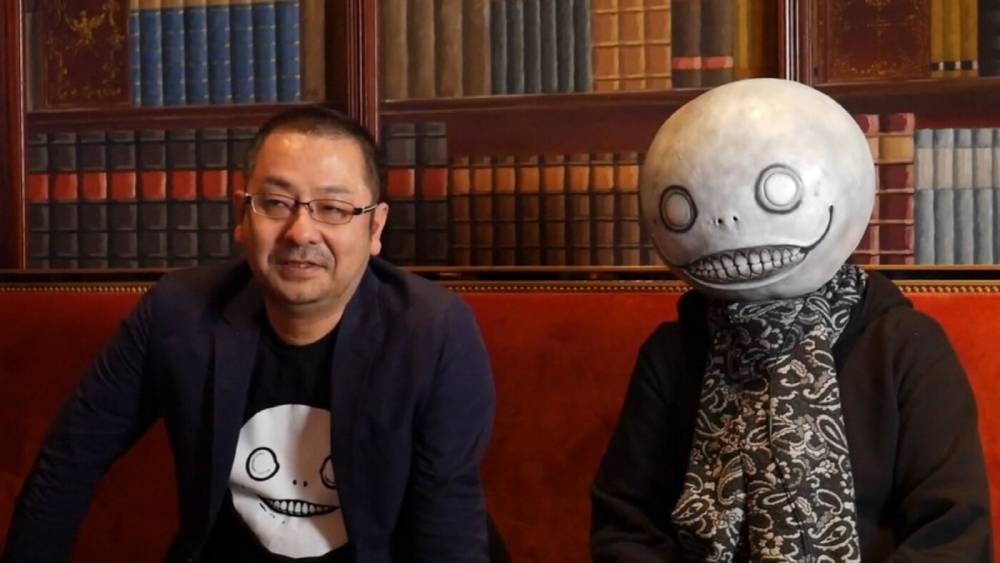 Foto de Yosuke Saito e Yoko Taro