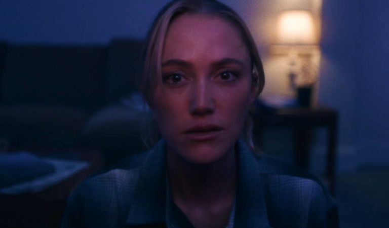 Curta de Resident Evil Requiem retorna ao apocalipse zumbi em Raccoon City